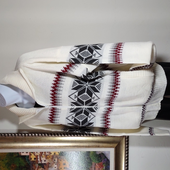 Scandia Woods Intarsia Snowflake Zip Front Sweater - Picture 2 of 6